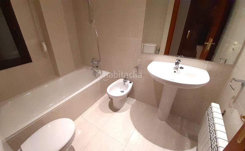 Foto 6bcb959f-a9d9-4162-8209-3a462130e874. Alquiler piso vivienda de 3 dormitiorios en parque alameda en Valladolid