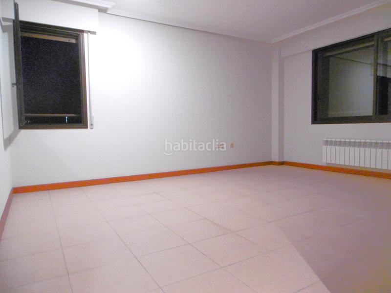 Foto 704c8243-5d90-478a-9ee5-f2184deac177. Miete etagenwohnung mit heizung parking in Parque Alameda - Paula López Valladolid