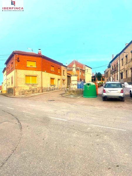 Foto 2db28186-fe45-42f9-a838-6652de78e3a8. Masía venta de casa en villavaquerin en Villavaquerín