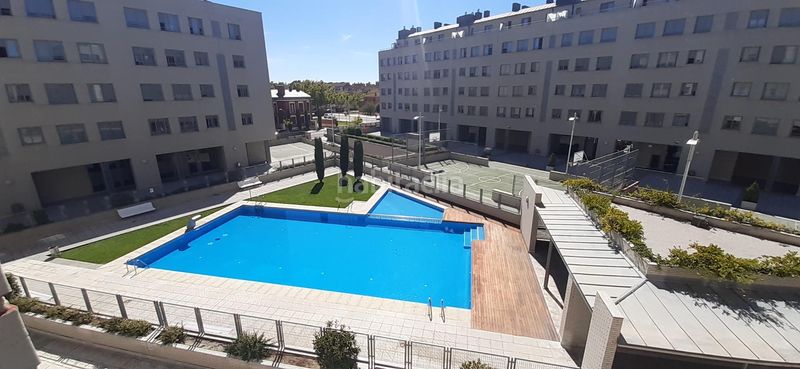 Foto 771ea636-9cc5-4a05-9670-1e7d39bff3e9. Lloguer àtic amb calefacció aparcament piscina a Valladolid