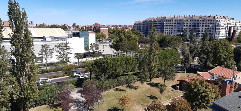 Foto e941071a-a9b4-467c-849e-1942932716ea. Lloguer àtic amb calefacció aparcament piscina a Valladolid