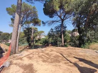 Finca rústica  Girona. Precio negociable terreno lago del cisne