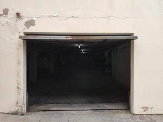 Aparcament cotxe  Carrer de trasmuralla. Parking en alquiler en caldes de malavella