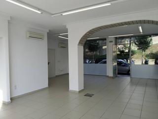 Lloguer Local Comercial a Joan carles i 85. Local en alquiler en joan carles i