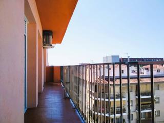 Pis  Anselm clave. Piso de 4 habitaciones, esquinero