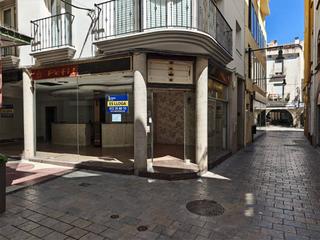 Lloguer Local Comercial  Tapioles. Casa en alquiler en blanes