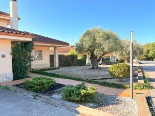 Casa en Caldes de Malavella. Casa a 4 vents en comunidad privada, les oliveres del llac del c