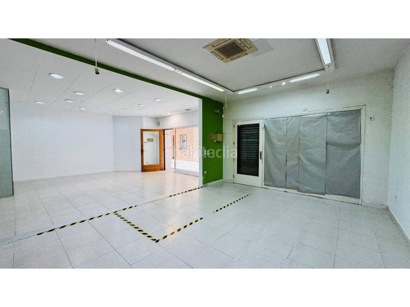Foto 9c1b1a08-bb81-4ca8-9256-51ef645edba2. Alquiler local comercial en calle bellaire 39 dos locales juntos en el centro en Blanes
