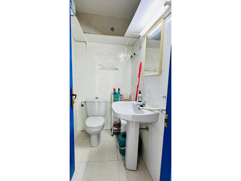 Foto b1d85fc0-20a1-4bfc-a406-4e657292091d. Alquiler local comercial en calle bellaire 39 dos locales juntos en el centro en Blanes