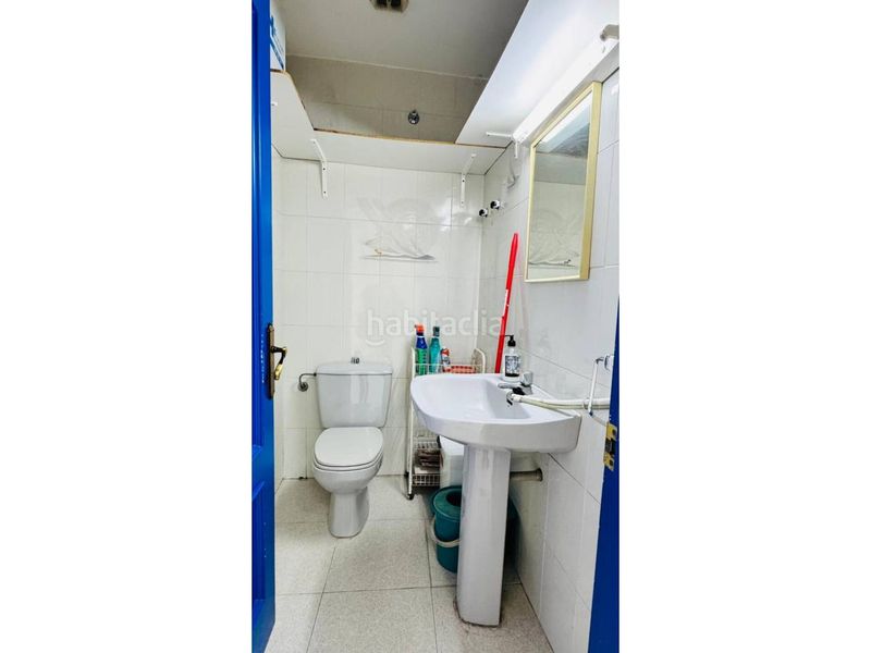 Foto c9bb95b3-cdeb-485d-8604-9b62ceb36656. Lloguer local comercial a calle bellaire 39 a Centre Blanes