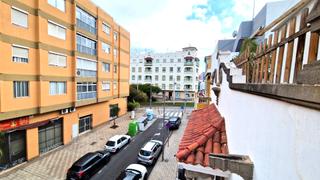 Rent Flat in Calle de poggi borsotto 7