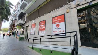 Local Comercial a Avenida la Salle 11