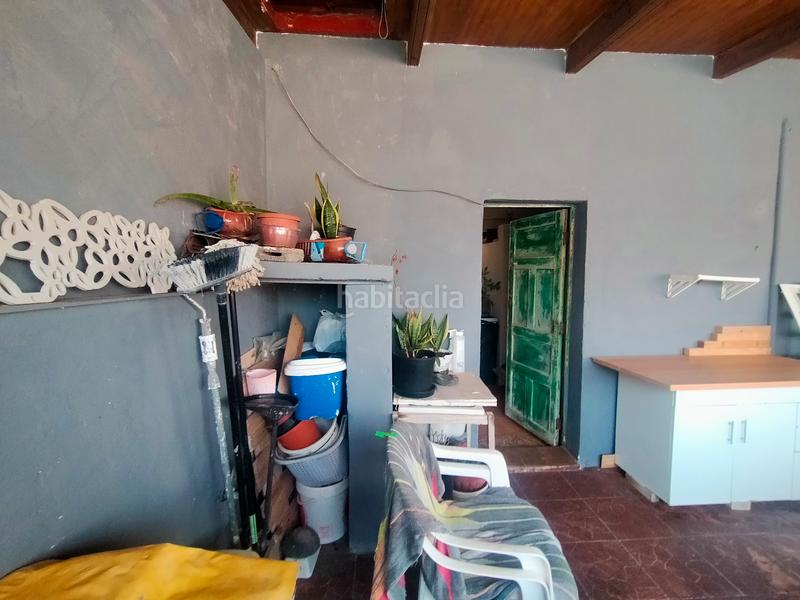 Foto 0b0c1a28-382d-4240-b51b-2dd60ec8c910. Haus mit heizung in Fasnia