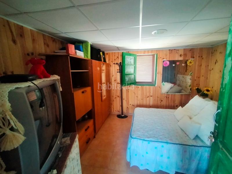 Foto 97f9afb3-f12f-4cb5-a987-09bf468b4cce. Haus mit heizung in Fasnia