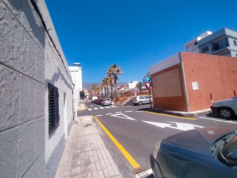 Foto f8aed36a-9b51-477f-95b5-51145afd7c16. Haus mit heizung in Fasnia