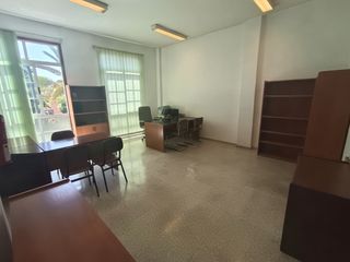 Rent Business premise in Centro. Alquiler local oficina frente ay. güímar.