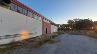 Nau industrial a Calle camino del cementerio 12x. Nave poligono el robledo