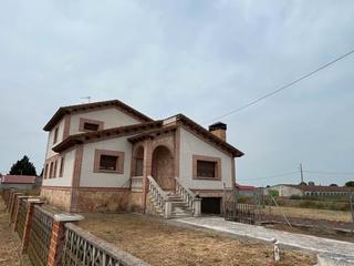 Chalet en Calle vegas 7. Chalet independiente en arroyo de cuellar