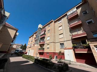 Etagenwohnung in Calle vicente aleixandre 5. Piso zona estación de autobuses