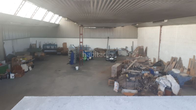 Foto 273b8ace-675d-4dba-b8d7-ad01ae5c07b2. Nau industrial a carretera valladolid 3 a Cuéllar
