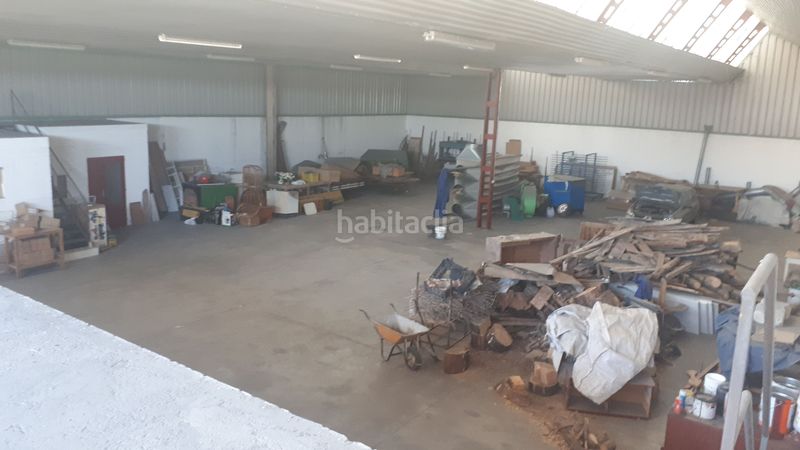 Foto fba7f5a1-514c-4bb5-992b-d8ec02f331cc. Nau industrial a carretera valladolid 3 a Cuéllar