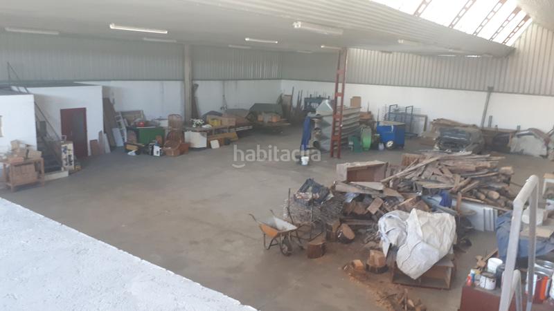 Foto fba7f5a1-514c-4bb5-992b-d8ec02f331cc. Nave industrial en carretera valladolid 3 en Cuéllar