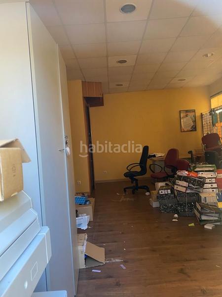 Foto 28fe30c1-b1ea-41b3-9691-b625d6a4bfd2. Affitto locale commerciale in calle pedro herrero 21 in Carreño