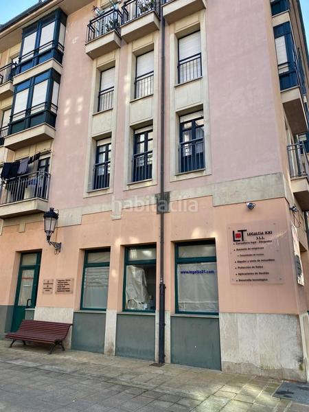 Foto 7bdb401a-60e8-469c-af25-3c58f9921a83. Affitto locale commerciale in calle pedro herrero 21 in Carreño