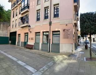 Locale commerciale in Calle Pedro Herrero 21