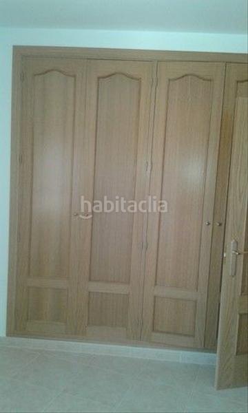 Foto d3c407a4-2f3a-40d7-83a4-4c8b01e5f4e7. Piso en calle carnicerías 1 se vende piso céntrico c/ carnicerías en Olmedo