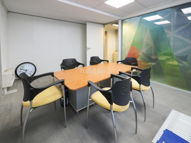 Foto 2a0e00c0-daaa-4932-bc79-d7229ea578a6. Miete büro mit heizung in Poble Sec Igualada