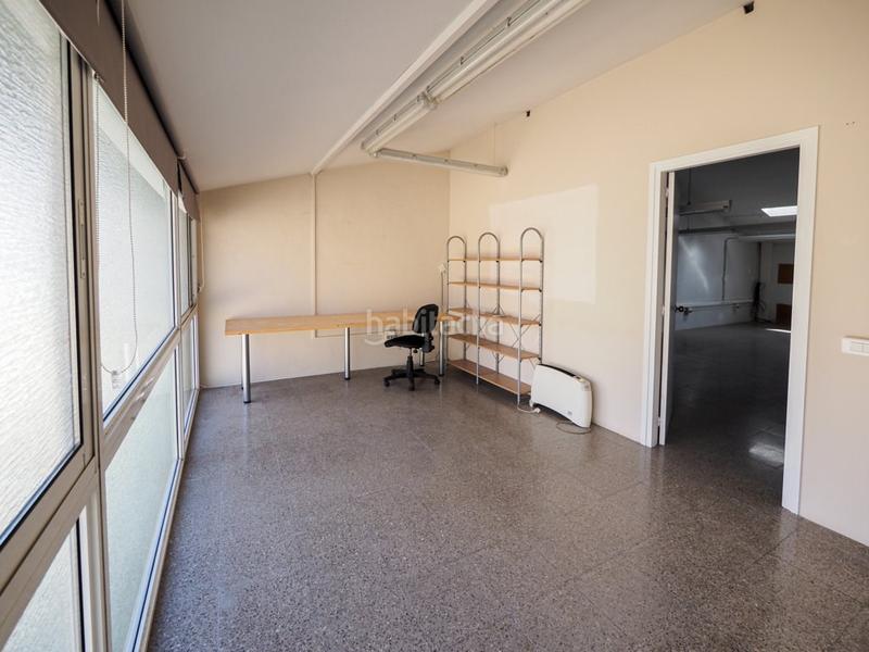 Foto a353f075-3bd5-4f2e-ab7f-2ce8274484c8. Miete büro mit heizung in Poble Sec Igualada