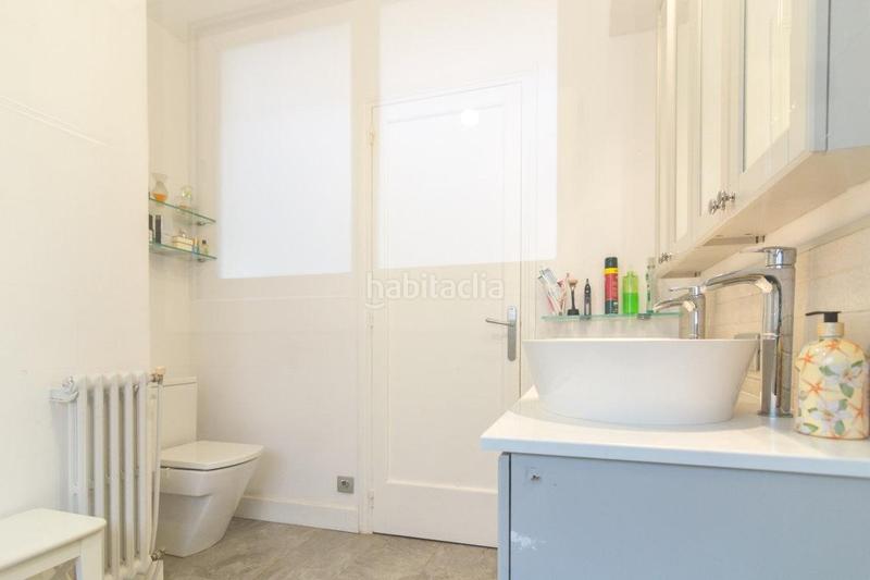 Foto dfd2b751-b027-4ee3-b8b5-db78dd0a5d6e. Casa con riscaldamento in Eixample Sant Cugat del Vallès