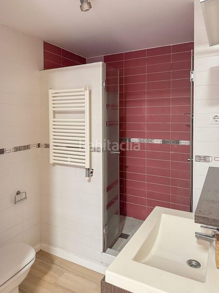 Foto 040d40d4-1a77-45f6-8426-88c8d0a55293. Àtic amb calefacció a Eixample Residencial Escala (L´)