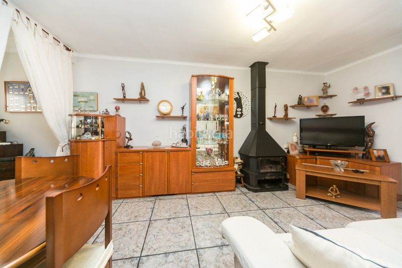 Foto b92feec4-517d-475c-953b-7915b5bda08c. Casa amb calefacció aparcament a Mas d´en Gall Esparreguera