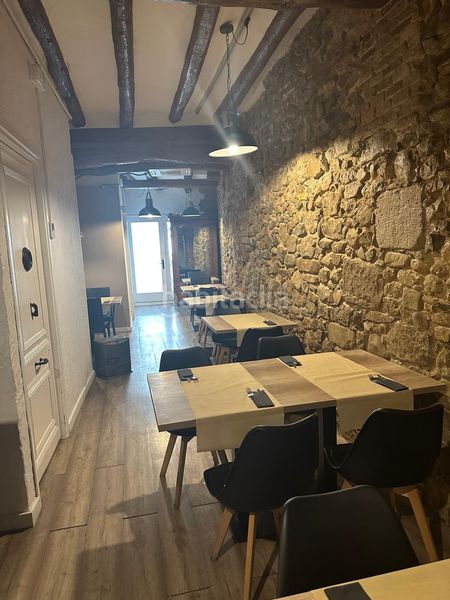 Foto def5d075-20b7-4345-bba6-8a7d141117bb. Local comercial a Centre Igualada