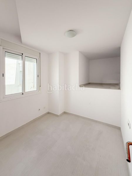 Foto 27a15560-628a-44b5-ad68-5bc1cf0d52c1. Dúplex amb calefacció a Eixample Residencial Escala (L´)