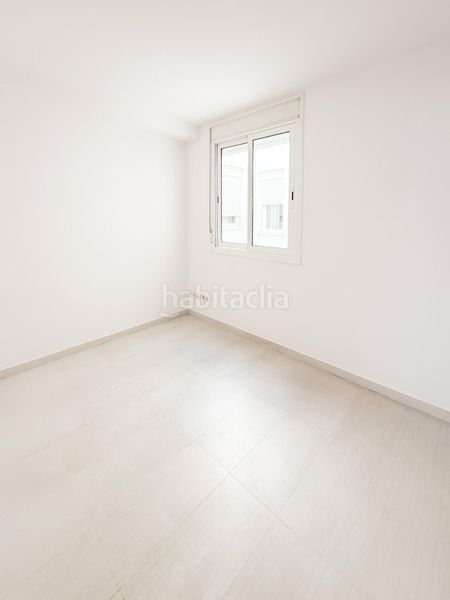 Foto b0450dff-24d2-4f2b-b82d-3fe616a8f75e. Dúplex amb calefacció a Eixample Residencial Escala (L´)