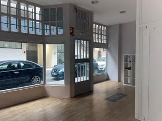 Local commercial à Calle de maría moliner 82