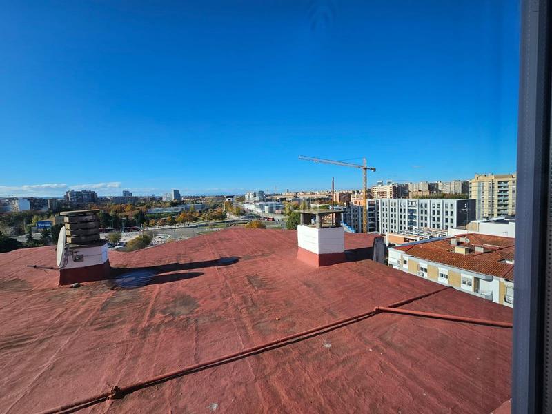 Foto ce913264-fc67-43be-99ab-6c3b6416b451. Miete dachwohnung in calle zalmedina 1 in Arrabal Zaragoza