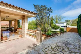 Chalet  Calle goya. Tu futuro hogar, lleno de posibilidades y luz natural