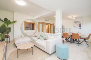 tic en Playa de San Juan. Vivienda en la ltima planta con vistas al mar en playa san juan
