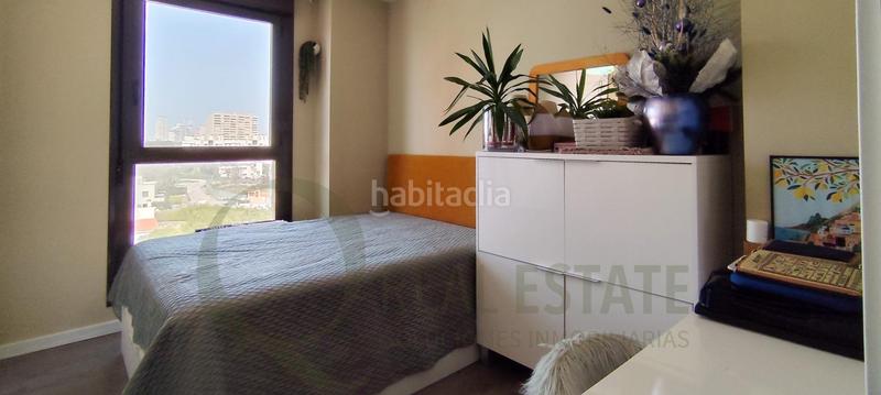 Foto 30c588a0-b220-4fde-987b-23c4d8fa306b. Piso exclusivo piso con vistas al mar en segunda línea de Playa Muchavista en Campello (el)