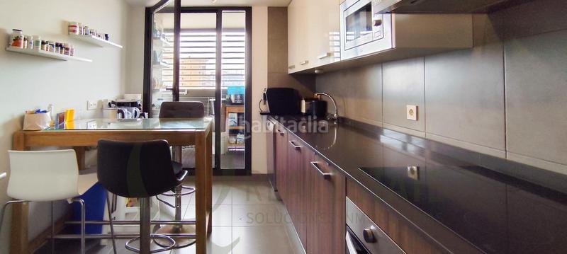 Foto 6a7a9911-ba9a-4340-a256-ad7819df4ae5. Piso exclusivo piso con vistas al mar en segunda línea de Playa Muchavista en Campello (el)