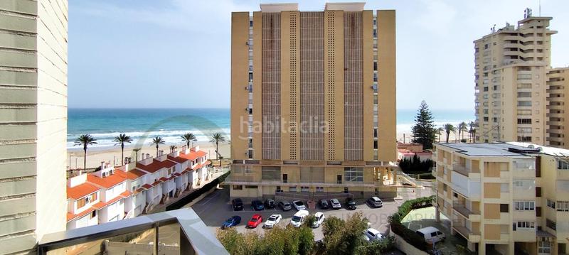 Foto 9012d8c6-5443-41a9-8534-392ee471a3e4. Piso exclusivo piso con vistas al mar en segunda línea de Playa Muchavista en Campello (el)