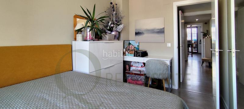 Foto d63ac26f-7202-4007-95f2-f19164758740. Piso exclusivo piso con vistas al mar en segunda línea de Playa Muchavista en Campello (el)