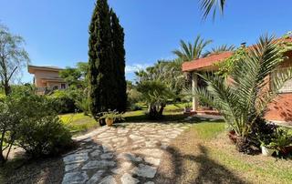 Chalet à Centro. Gran finca con más de 2.000m2 en san juan de alicante