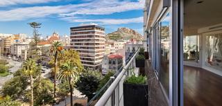 Attique à Ensanche-Diputación. Ático con vistas increíbles en el centro de alicante