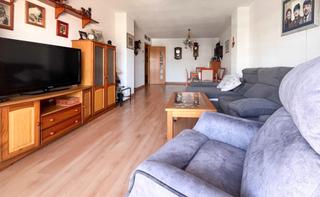 Pis  Avenida ancha de castelar. Piso ideal de 3 habitaciones en plena calle principal de san vic