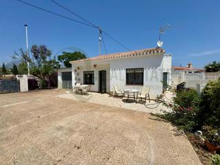 Casa  Calle xorta. Casa independiente con parcela lista para entrar a vivir en de a